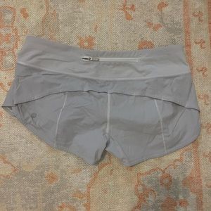 LULU LEMON Speed Up Low-Rise Lined Short 2.5"